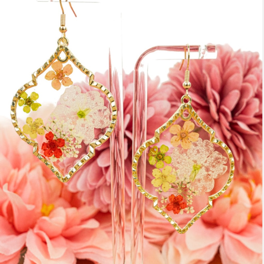PRESSED FLOWER EARRINGS